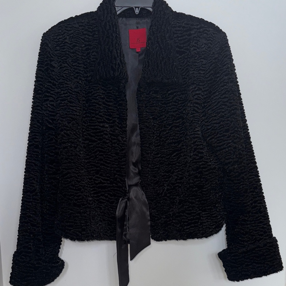 Chic Black Textured Teddy Jacket - Picture 2 of 10